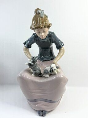 NAO Lladro 1010 Tender Care Girl with Two Puppies Figurine A911